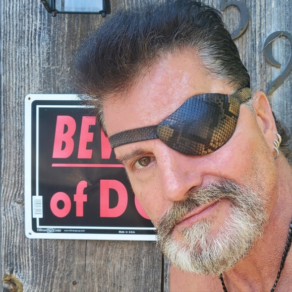 Meet your Posher, Posh - Picture 1 of 1